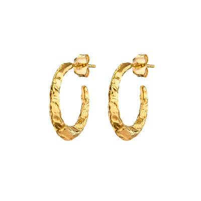 Made in Ireland, the Gold Vermeil Textured Torc hoop Earrings is a modern twist on the 'Torc' neck collars from the Bronze Age found in the The National Museum of Ireland. Versatile and timeless, these earrings are perfect for any occasion and a must-have addition to any jewellery collection.