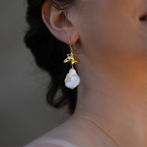 Our new Claddagh bridal pearl earrings are a timeless and elegant addition to any bridal look. 