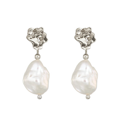 Silver Giants Causeway Pearl Earrings Buy Irish Jewellery Loinnir Jewellery